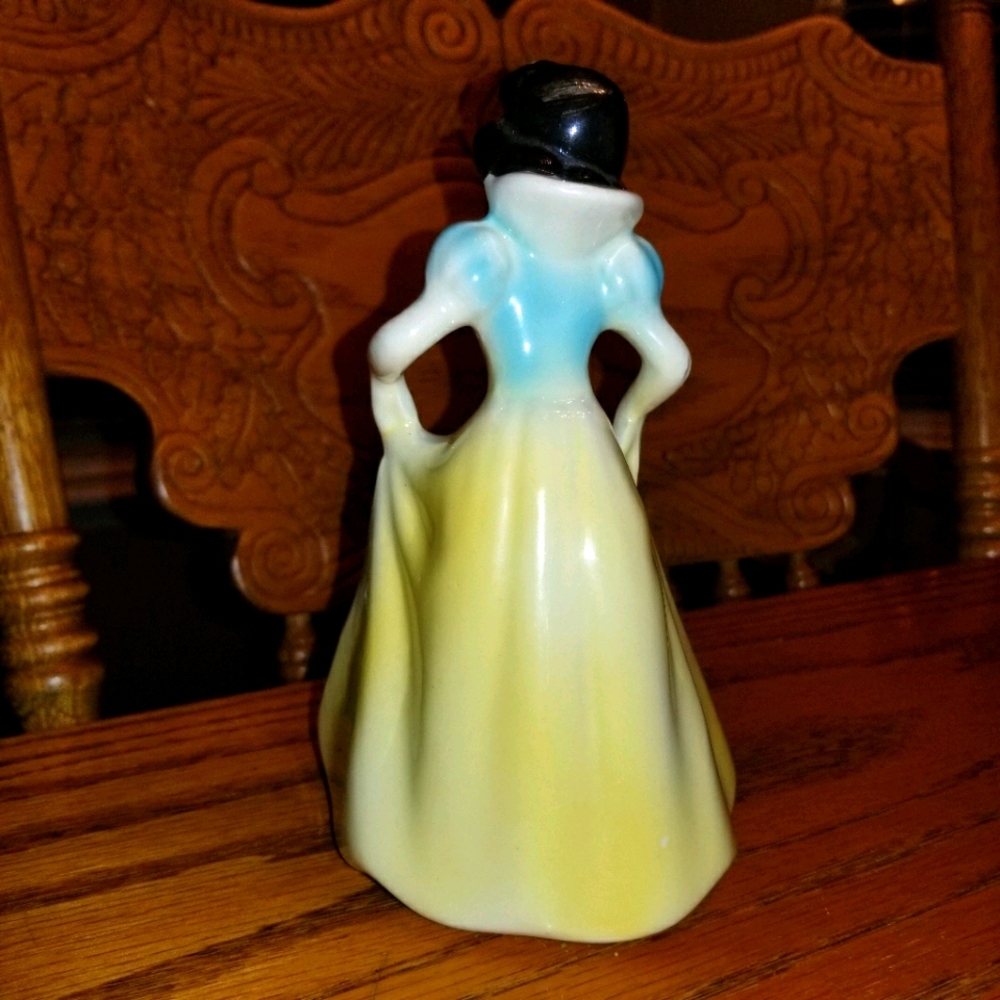 1950's Snow White Bank Disney Figure - Picture 2 of 5